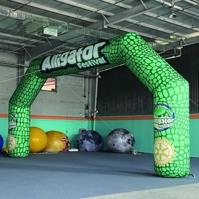 オーダーメイド 屋外イベント 決勝ライン 膨らませられるレース スタートアーチ 膨らませられるエントランス スポーツ 広告アーチ