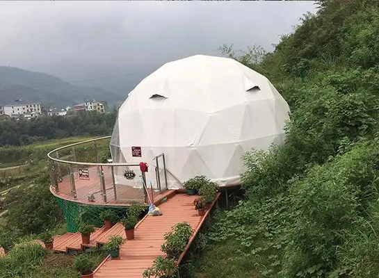 高級アイグロ グラミングリゾート 地質ドームテント